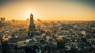 Steeds meer dienstverlenende bedrijven verplaatsen kantoor naar stad